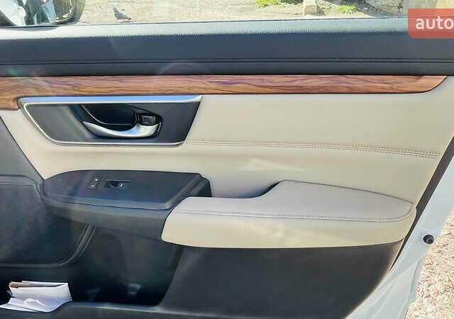 Белый Хонда СРВ, объемом двигателя 1.99 л и пробегом 6 тыс. км за 28500 $, фото 12 на Automoto.ua