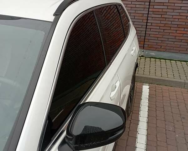 Белый Хонда СРВ, объемом двигателя 1.5 л и пробегом 9 тыс. км за 27000 $, фото 3 на Automoto.ua