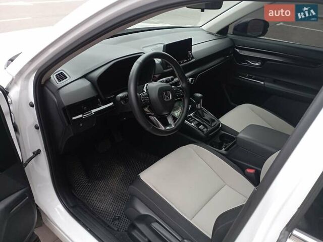 Белый Хонда СРВ, объемом двигателя 1.5 л и пробегом 9 тыс. км за 27000 $, фото 6 на Automoto.ua