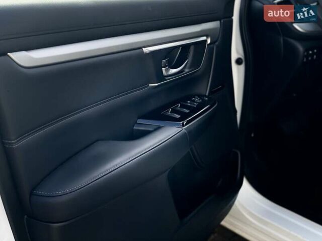 Белый Хонда СРВ, объемом двигателя 1.99 л и пробегом 49 тыс. км за 37336 $, фото 7 на Automoto.ua