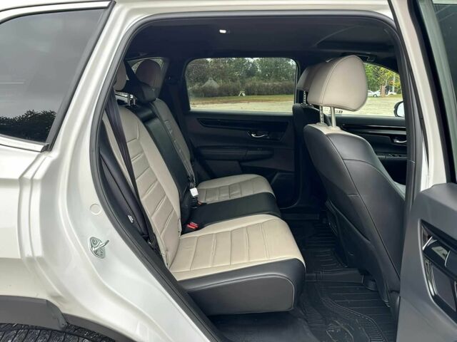 Хонда СРВ 2023 в Одессе на Automoto.ua Белый Хонда СРВ, объемом двигателя 2 л и пробегом 17 тыс. км за 19450 $, фото 13 на Automoto.ua