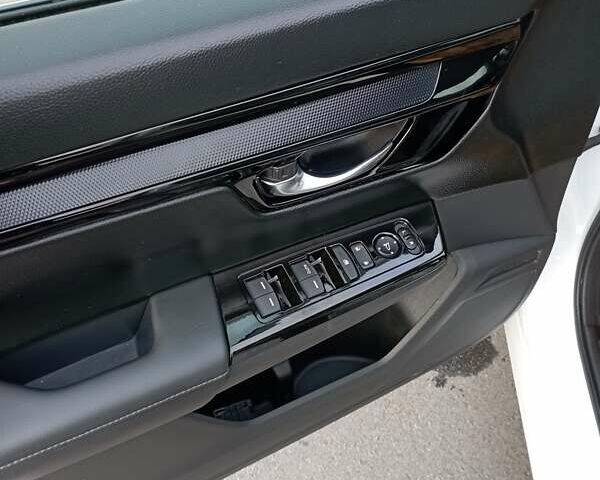 Белый Хонда СРВ, объемом двигателя 1.5 л и пробегом 9 тыс. км за 27000 $, фото 20 на Automoto.ua