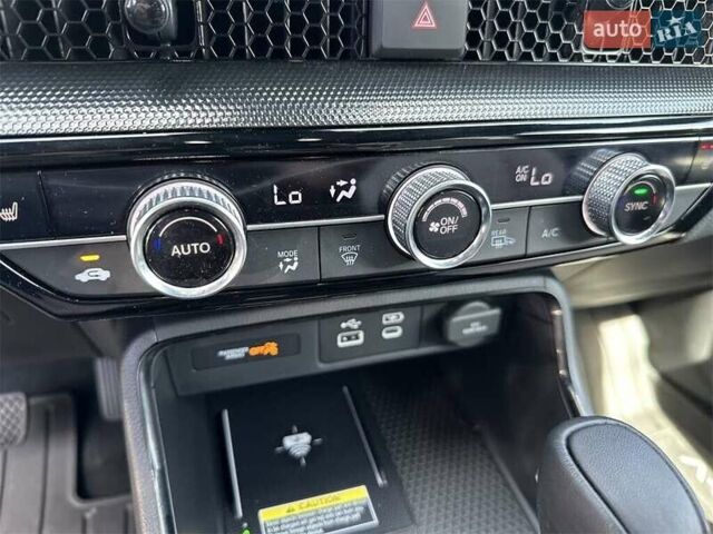 Білий Хонда СРВ, об'ємом двигуна 1.99 л та пробігом 14 тис. км за 14200 $, фото 21 на Automoto.ua