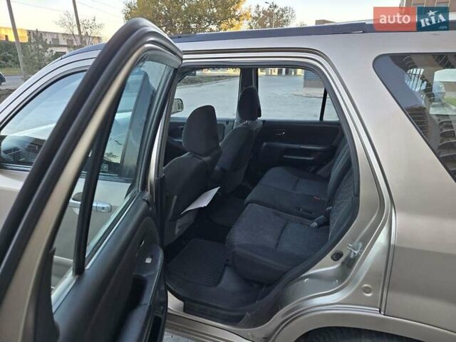 Бежевый Хонда СРВ, объемом двигателя 2.2 л и пробегом 430 тыс. км за 7600 $, фото 19 на Automoto.ua