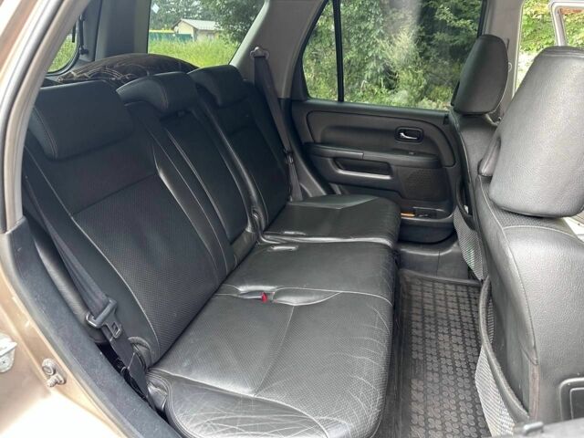 Бежевый Хонда СРВ, объемом двигателя 2 л и пробегом 314 тыс. км за 7500 $, фото 6 на Automoto.ua