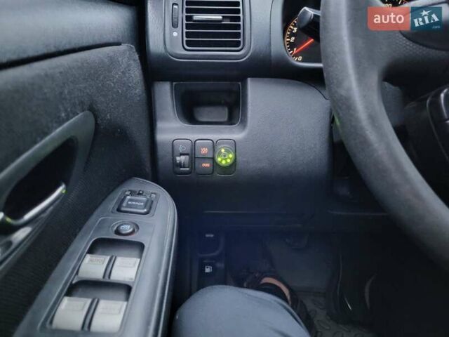 Бежевый Хонда СРВ, объемом двигателя 2 л и пробегом 351 тыс. км за 4100 $, фото 12 на Automoto.ua