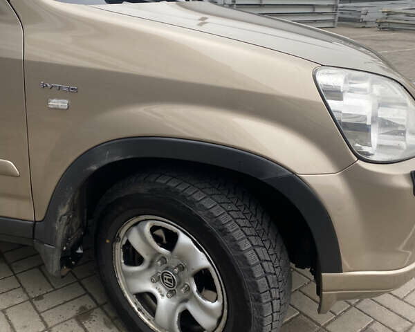 Бежевый Хонда СРВ, объемом двигателя 2 л и пробегом 320 тыс. км за 8000 $, фото 2 на Automoto.ua