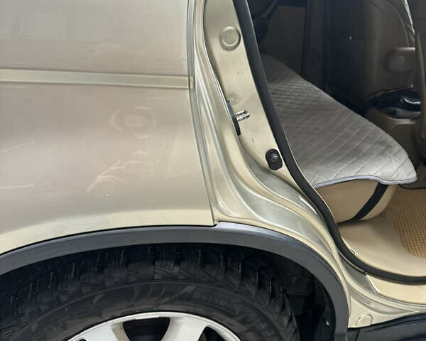 Бежевий Хонда СРВ, об'ємом двигуна 2.35 л та пробігом 248 тис. км за 9000 $, фото 30 на Automoto.ua