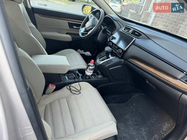 Бежевый Хонда СРВ, объемом двигателя 1.5 л и пробегом 67 тыс. км за 28500 $, фото 9 на Automoto.ua