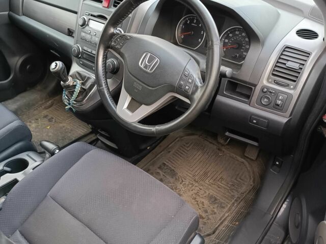 Черный Хонда СРВ, объемом двигателя 2.2 л и пробегом 215 тыс. км за 2381 $, фото 1 на Automoto.ua