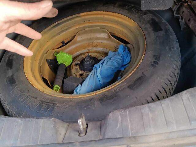 Черный Хонда СРВ, объемом двигателя 2.2 л и пробегом 215 тыс. км за 2381 $, фото 7 на Automoto.ua