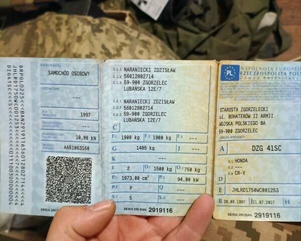 Чорний Хонда СРВ, об'ємом двигуна 2 л та пробігом 340 тис. км за 3500 $, фото 10 на Automoto.ua