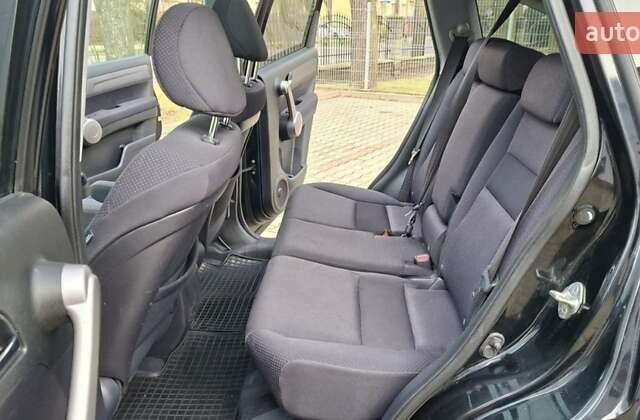 Черный Хонда СРВ, объемом двигателя 2 л и пробегом 246 тыс. км за 3000 $, фото 5 на Automoto.ua