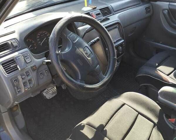 Черный Хонда СРВ, объемом двигателя 1.97 л и пробегом 340 тыс. км за 3500 $, фото 6 на Automoto.ua