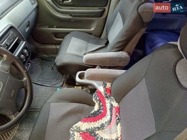 Черный Хонда СРВ, объемом двигателя 2 л и пробегом 299 тыс. км за 4999 $, фото 6 на Automoto.ua