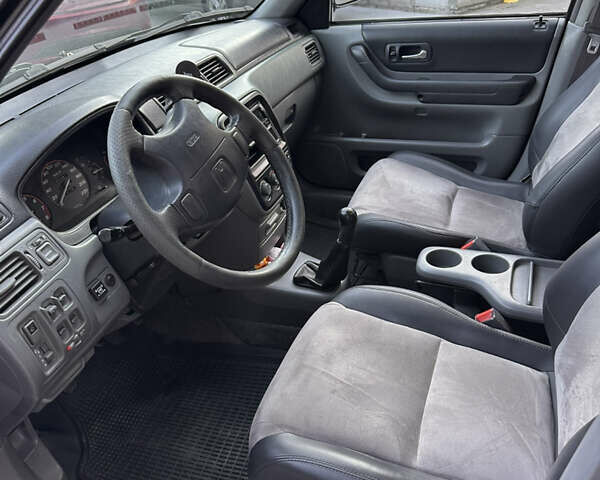 Чорний Хонда СРВ, об'ємом двигуна 2 л та пробігом 345 тис. км за 7000 $, фото 7 на Automoto.ua