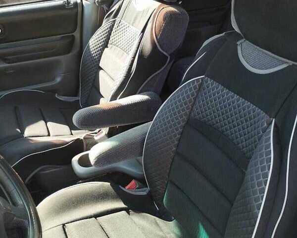 Черный Хонда СРВ, объемом двигателя 1.97 л и пробегом 340 тыс. км за 3500 $, фото 2 на Automoto.ua