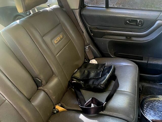 Чорний Хонда СРВ, об'ємом двигуна 2 л та пробігом 161 тис. км за 3800 $, фото 1 на Automoto.ua