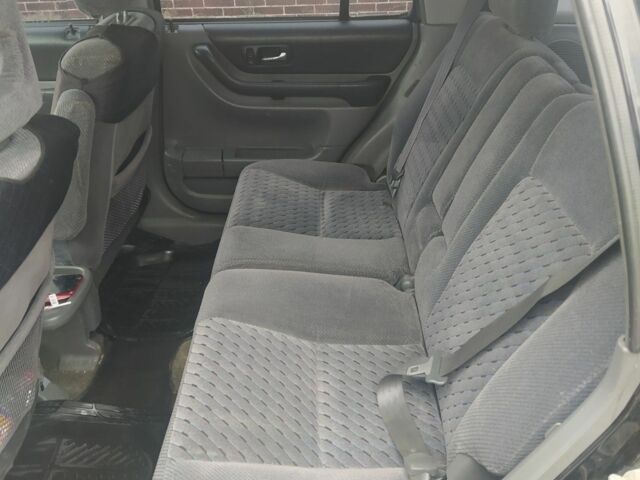 Черный Хонда СРВ, объемом двигателя 2 л и пробегом 456 тыс. км за 6000 $, фото 4 на Automoto.ua