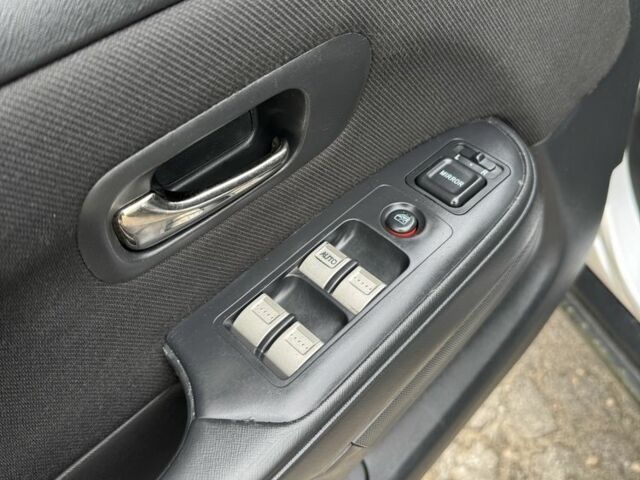 Черный Хонда СРВ, объемом двигателя 2.2 л и пробегом 300 тыс. км за 4500 $, фото 7 на Automoto.ua