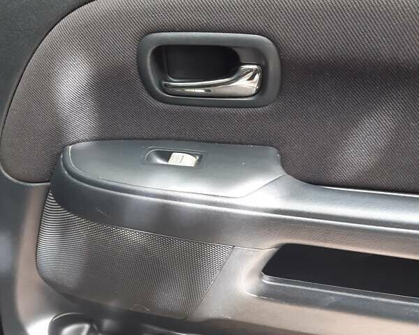 Черный Хонда СРВ, объемом двигателя 2 л и пробегом 316 тыс. км за 8200 $, фото 15 на Automoto.ua