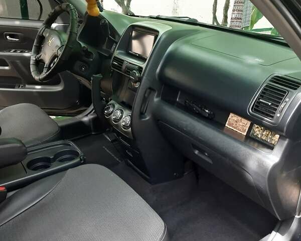 Черный Хонда СРВ, объемом двигателя 2 л и пробегом 316 тыс. км за 8200 $, фото 24 на Automoto.ua