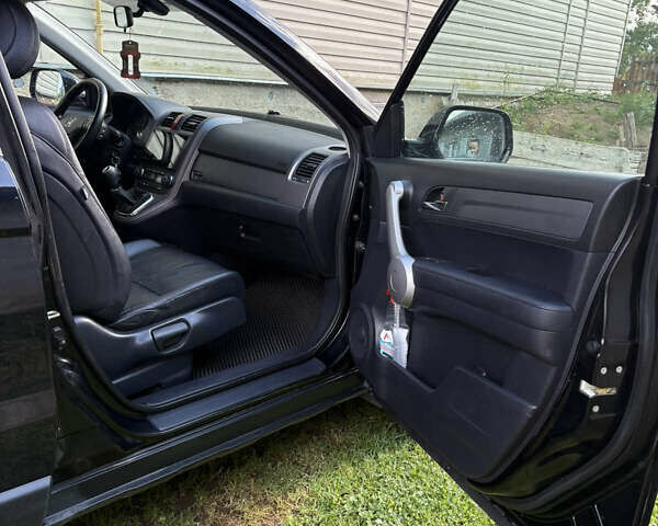 Черный Хонда СРВ, объемом двигателя 2.2 л и пробегом 247 тыс. км за 9600 $, фото 4 на Automoto.ua