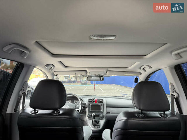 Черный Хонда СРВ, объемом двигателя 2.2 л и пробегом 257 тыс. км за 10400 $, фото 19 на Automoto.ua