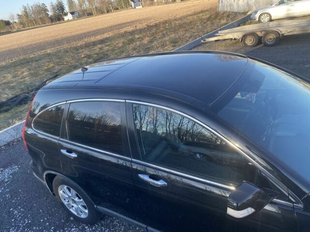 Черный Хонда СРВ, объемом двигателя 2.2 л и пробегом 277 тыс. км за 5000 $, фото 1 на Automoto.ua