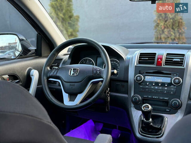 Черный Хонда СРВ, объемом двигателя 2.2 л и пробегом 225 тыс. км за 9850 $, фото 13 на Automoto.ua