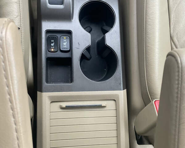 Черный Хонда СРВ, объемом двигателя 2.2 л и пробегом 288 тыс. км за 9700 $, фото 18 на Automoto.ua