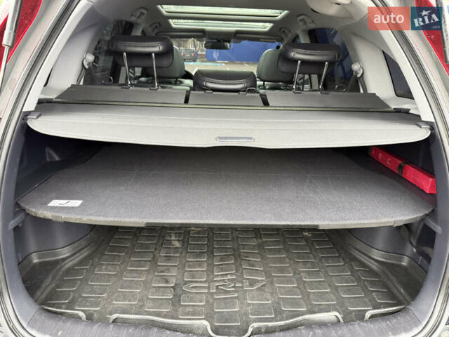 Черный Хонда СРВ, объемом двигателя 2.2 л и пробегом 257 тыс. км за 10400 $, фото 21 на Automoto.ua