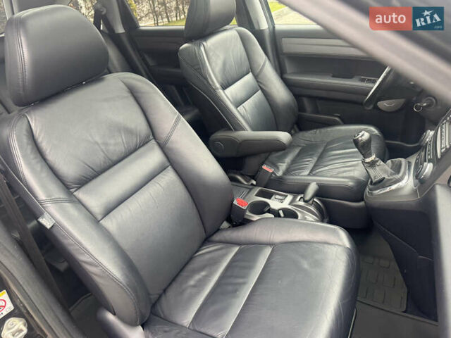 Черный Хонда СРВ, объемом двигателя 2.2 л и пробегом 185 тыс. км за 10600 $, фото 30 на Automoto.ua