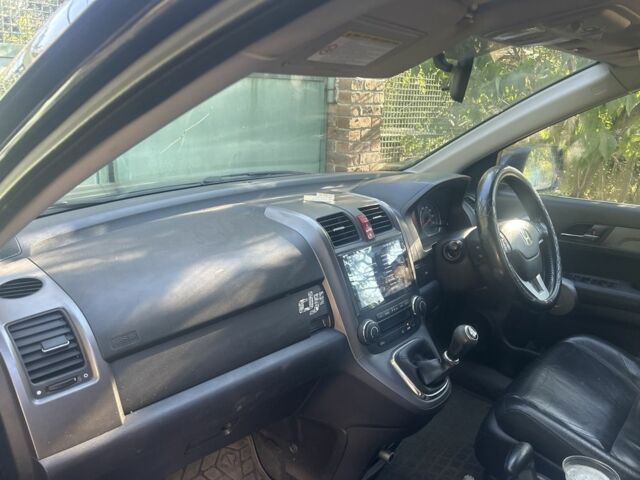 Черный Хонда СРВ, объемом двигателя 2.2 л и пробегом 340 тыс. км за 4000 $, фото 6 на Automoto.ua