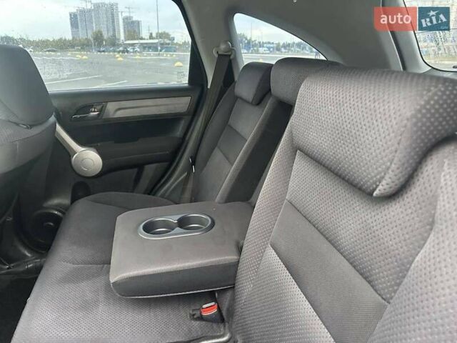 Черный Хонда СРВ, объемом двигателя 2 л и пробегом 180 тыс. км за 10700 $, фото 16 на Automoto.ua