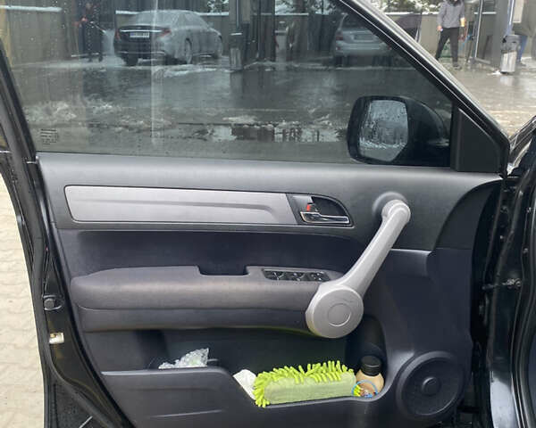 Черный Хонда СРВ, объемом двигателя 2 л и пробегом 251 тыс. км за 9500 $, фото 7 на Automoto.ua