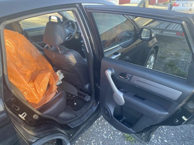 Черный Хонда СРВ, объемом двигателя 2.2 л и пробегом 277 тыс. км за 5000 $, фото 9 на Automoto.ua