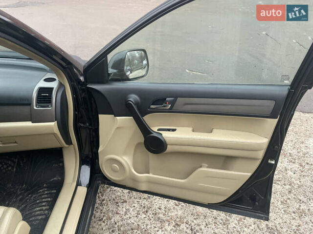 Черный Хонда СРВ, объемом двигателя 2.2 л и пробегом 288 тыс. км за 9700 $, фото 32 на Automoto.ua