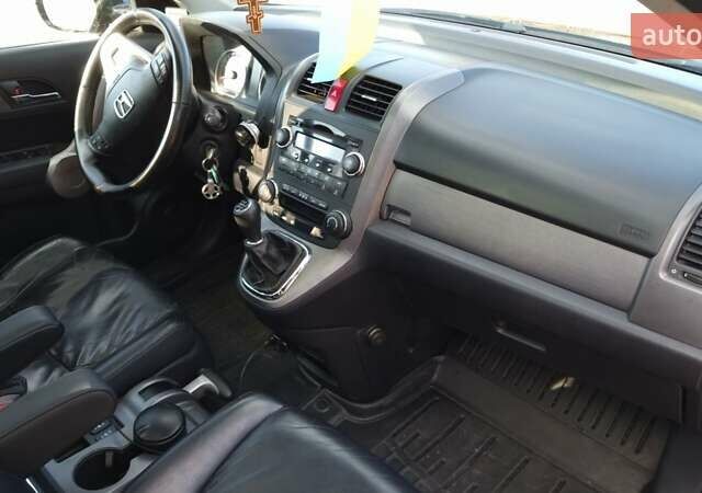 Черный Хонда СРВ, объемом двигателя 2.2 л и пробегом 310 тыс. км за 10950 $, фото 3 на Automoto.ua