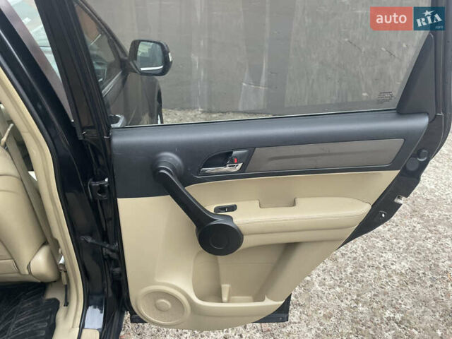 Черный Хонда СРВ, объемом двигателя 2.2 л и пробегом 288 тыс. км за 9700 $, фото 35 на Automoto.ua