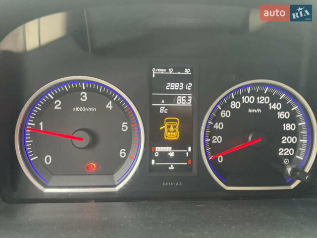 Черный Хонда СРВ, объемом двигателя 2.2 л и пробегом 288 тыс. км за 9700 $, фото 16 на Automoto.ua