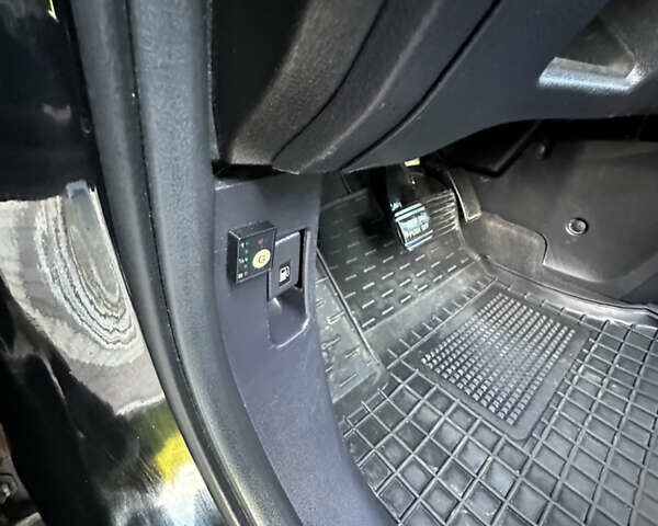 Черный Хонда СРВ, объемом двигателя 2.4 л и пробегом 257 тыс. км за 7950 $, фото 22 на Automoto.ua