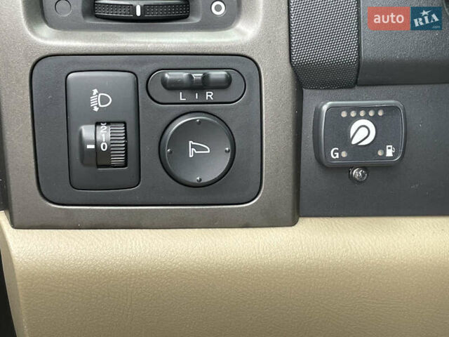 Черный Хонда СРВ, объемом двигателя 2.4 л и пробегом 254 тыс. км за 10500 $, фото 14 на Automoto.ua