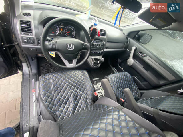 Черный Хонда СРВ, объемом двигателя 2 л и пробегом 251 тыс. км за 9500 $, фото 5 на Automoto.ua