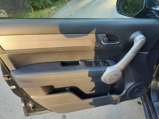 Черный Хонда СРВ, объемом двигателя 0 л и пробегом 270 тыс. км за 5080 $, фото 23 на Automoto.ua