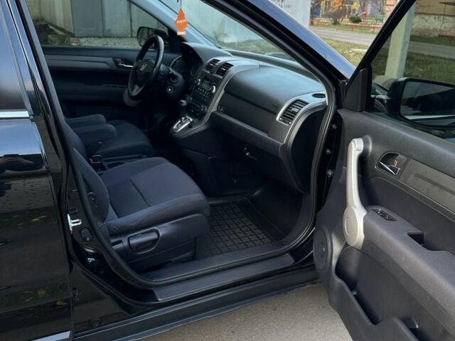 Черный Хонда СРВ, объемом двигателя 2.4 л и пробегом 180 тыс. км за 10500 $, фото 7 на Automoto.ua