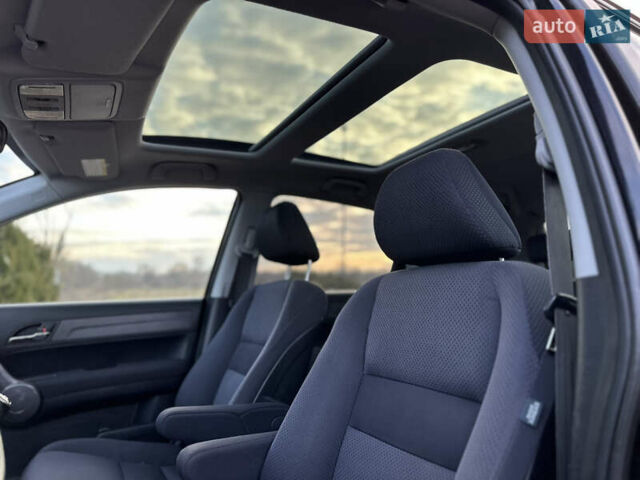 Черный Хонда СРВ, объемом двигателя 2.2 л и пробегом 165 тыс. км за 10499 $, фото 73 на Automoto.ua