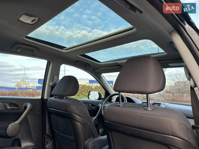 Черный Хонда СРВ, объемом двигателя 2.2 л и пробегом 165 тыс. км за 10499 $, фото 88 на Automoto.ua