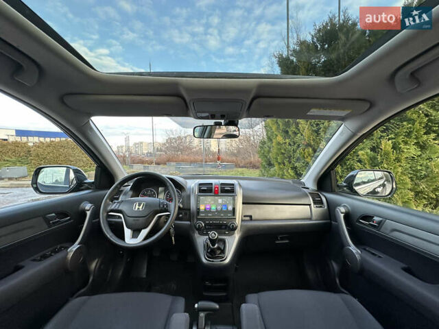 Черный Хонда СРВ, объемом двигателя 2.2 л и пробегом 165 тыс. км за 10499 $, фото 103 на Automoto.ua