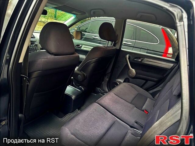 Черный Хонда СРВ, объемом двигателя 2.4 л и пробегом 164 тыс. км за 10900 $, фото 8 на Automoto.ua